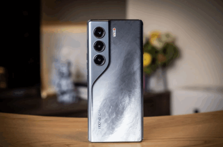 TECNO Camon 40 Review