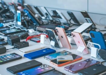 refurbished Phones market -