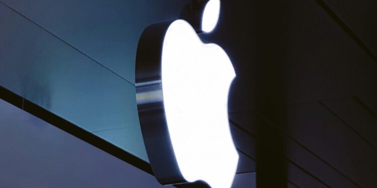 Apple Loses $113 Billion in Value, Amazon Sheds $36 Billion
