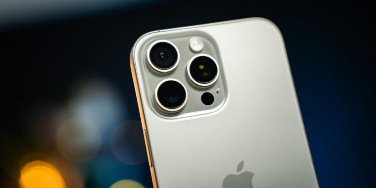 Apple Plans to Increase iPhone Prices