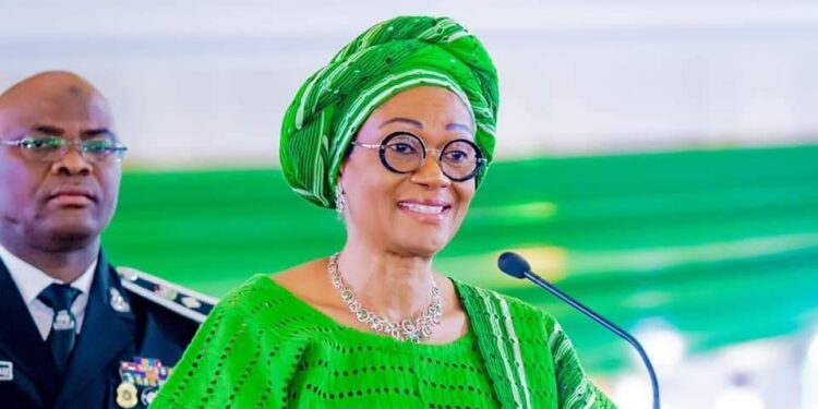 Senator Remi Tinubu Backs Five Cowries