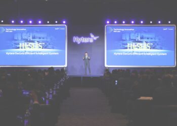 Stanley Song, vice president of Hytera speaking on professional communication technologies