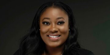 The Silent Killer of Great Companies |Micromanaging | Tolulope Obianwu