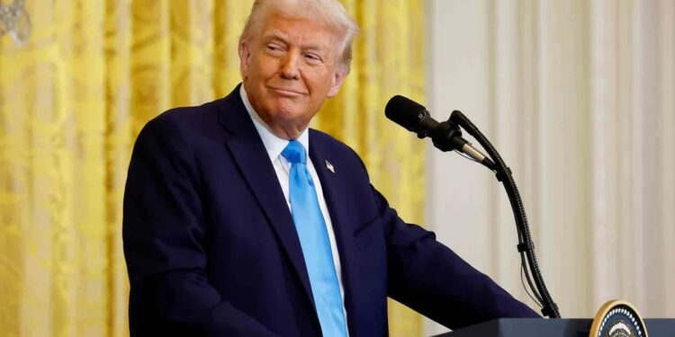 Trump Backs Down from EU Tariff Threat, Restores July Deadline