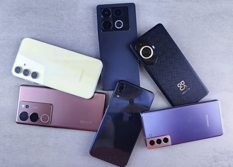 U.S. Smartphone Shipments Jump 30% in March as Apple, Others Rush to Dodge Tariff Threats