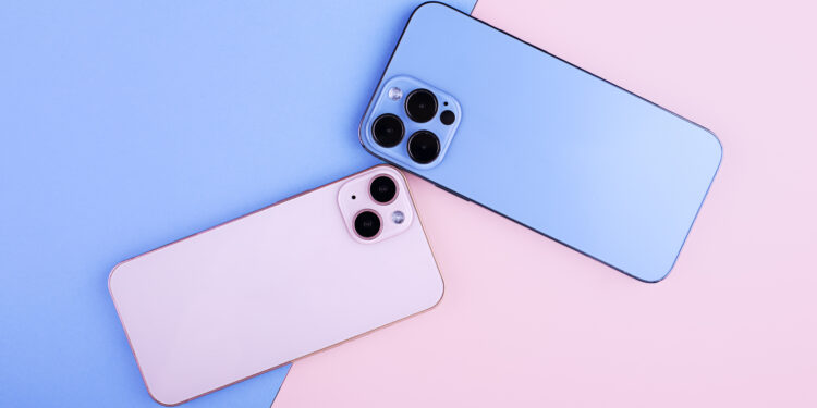 Apple iPhone Sales Surge, but Threats Build Ahead in China and the U.S.