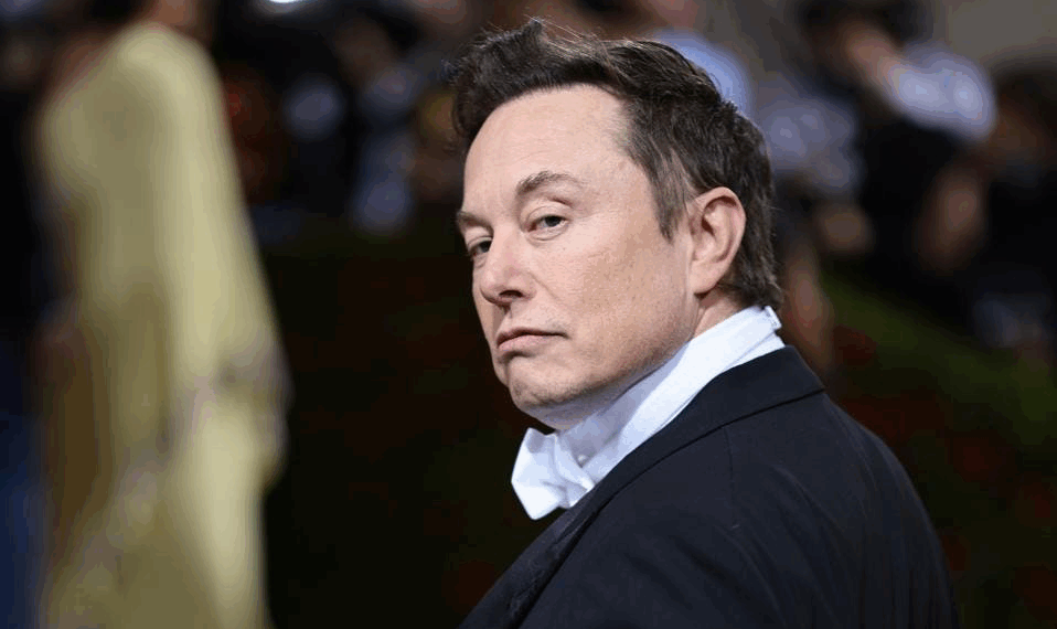 Elon Musk Plans to Sue Apple Over App Store Favouritism Towards ChatGPT