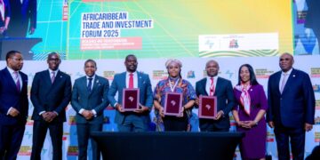 Nigerian entrepreneur Aisha Maina deal signing with AfrieximBank