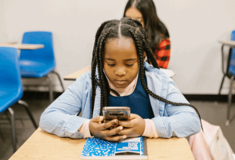 mobile phones in classroom