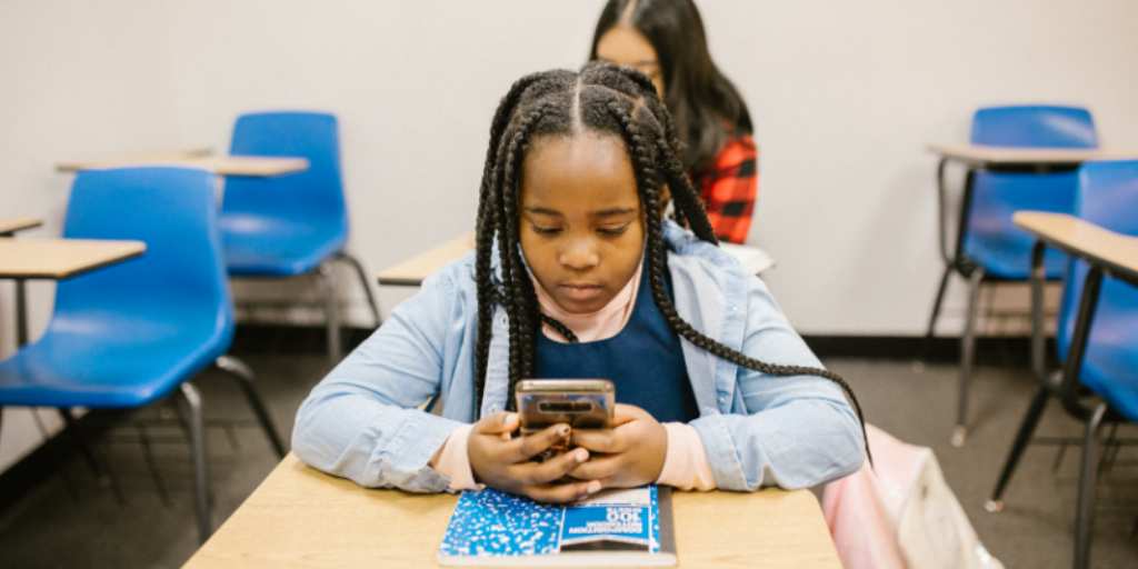 South Korea Bans Mobile Phones in Classrooms