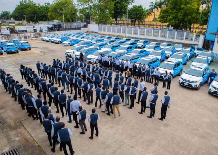 Diana Chen speaking with the latest graduands of the Lagride Academy