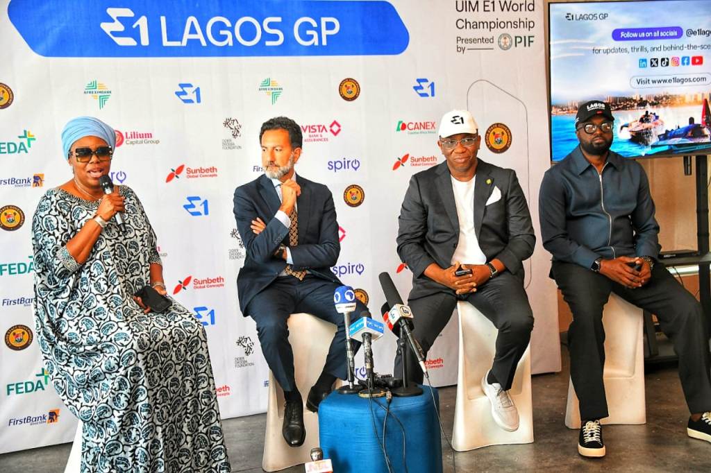 E1 series and Lagos State officials, 