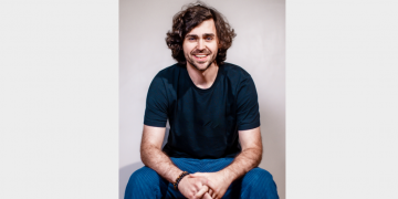 Why Do International Payments Still Require a Layover in New York?