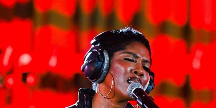 Best Headphones and Earbuds for Music Lovers