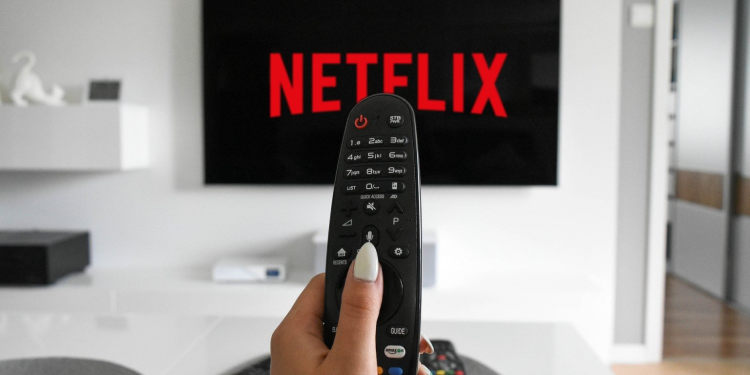 Netflix Emerges as Front-Runner to Acquire Warner Bros. Studio, Streaming Assets