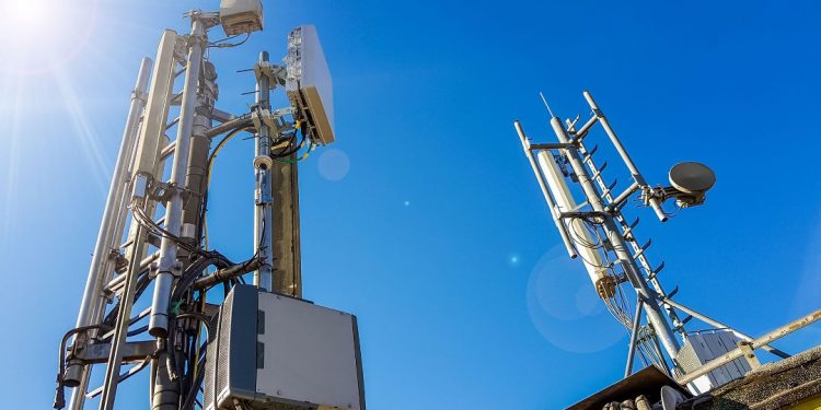 5G Antenna designs | 50% of 5G Device Users Lack Network Access