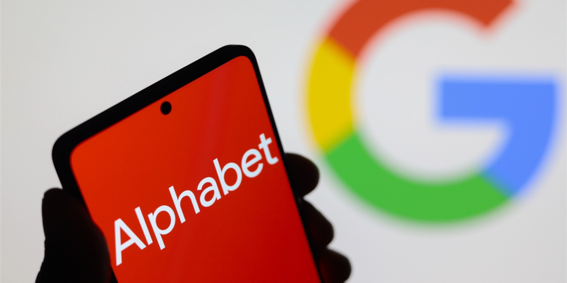 Alphabet Hits $4 Trillion as AI Strategy Boosts Market Confidence