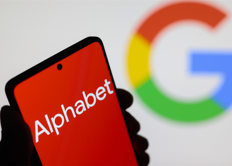 Alphabet Hits $4 Trillion as AI Strategy Boosts Market Confidence