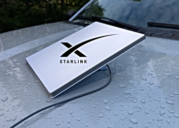 SpaceX to Lower 4,400 Starlink Satellites After Orbital Explosion, Near-Collision