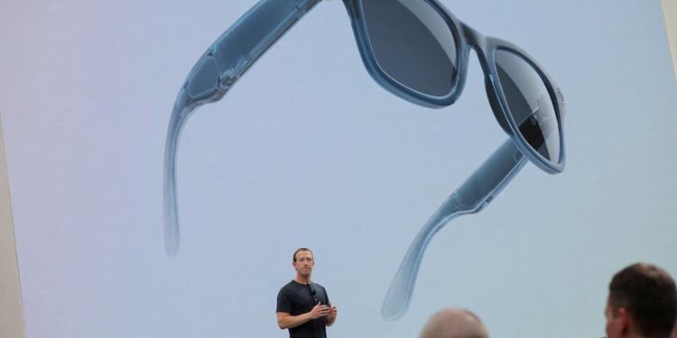 Meta facial recognition smart glasses