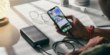 Powering gadgets with clean energy