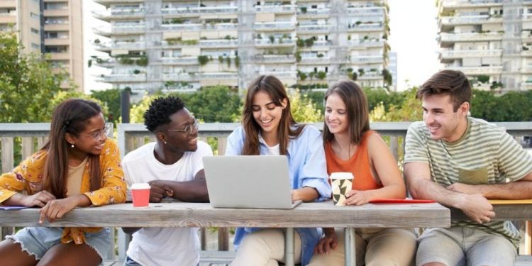 international students economy