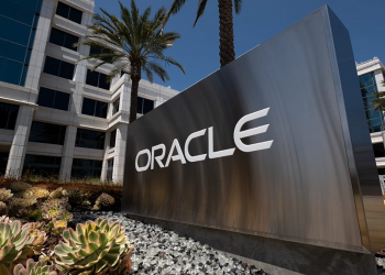 Oracle Appoints Schneider Electric’s Hilary Maxson as CFO