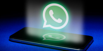 WhatsApp and Android Phones