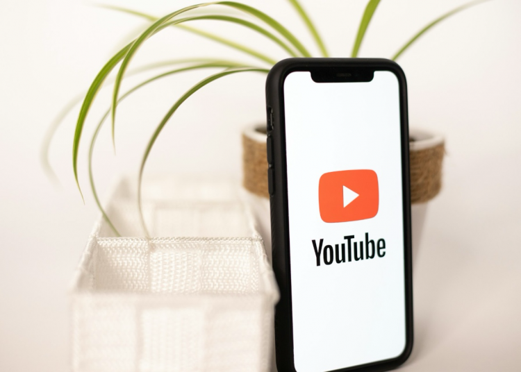 YouTube AI-generated video labels