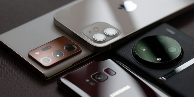 foreign smartphone shipments China April 2026 | Q1 2026