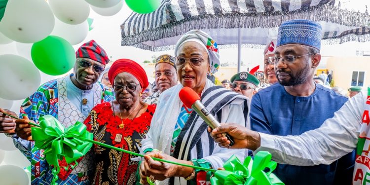First Lady Oluemi Tinubu commissions NITDA Community IT Centre in Benue community