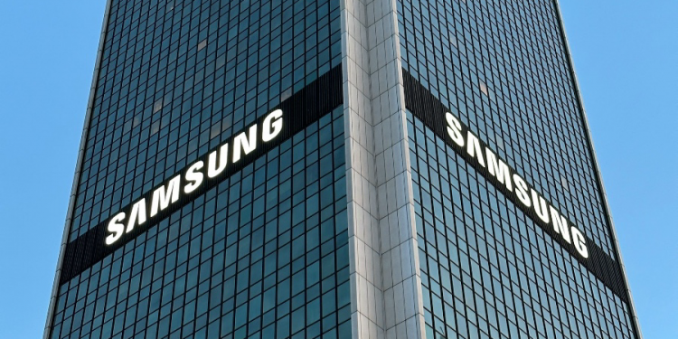 Samsung Cuts 700+ US Jobs